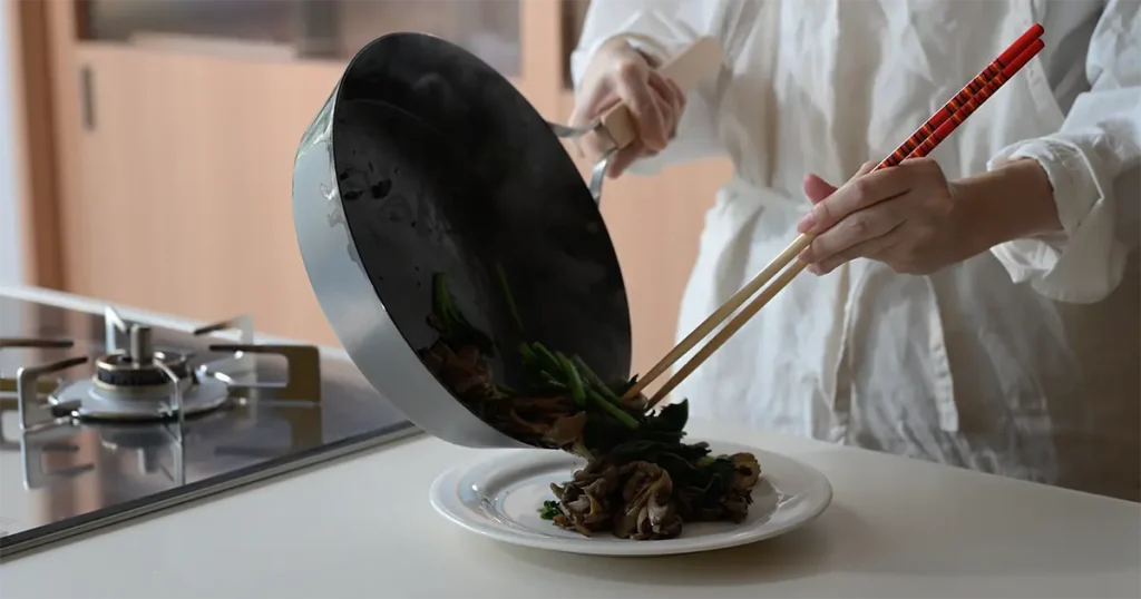 Addressing the Drawbacks of Iron Frying Pans: What Is the New “Nitrided Carbon Steel” Approach?