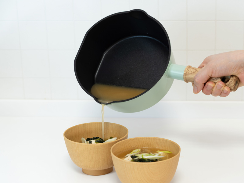 朝食のお味噌汁作り