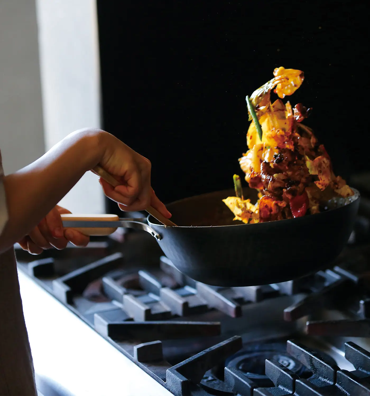 enzo（エンゾウ） 鉄中華鍋 | 和平フレイズ株式会社