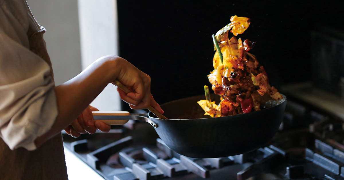 enzo（エンゾウ） 鉄中華鍋 | 和平フレイズ株式会社