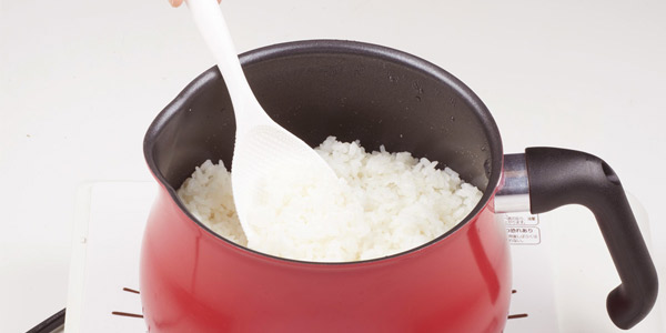 お米は炊けますか？水の量、加熱時間を教えて欲しいです。