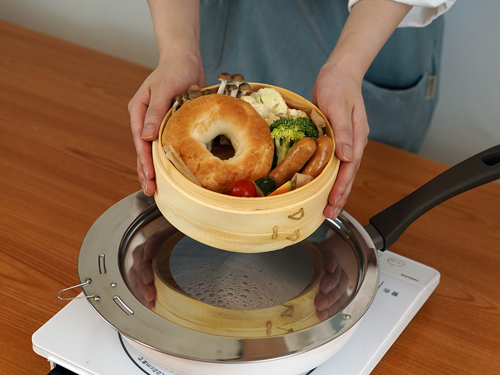 天然素材である竹の吸湿性の良さで、ベトベトしにくく美味しい蒸し料理が楽しめます。