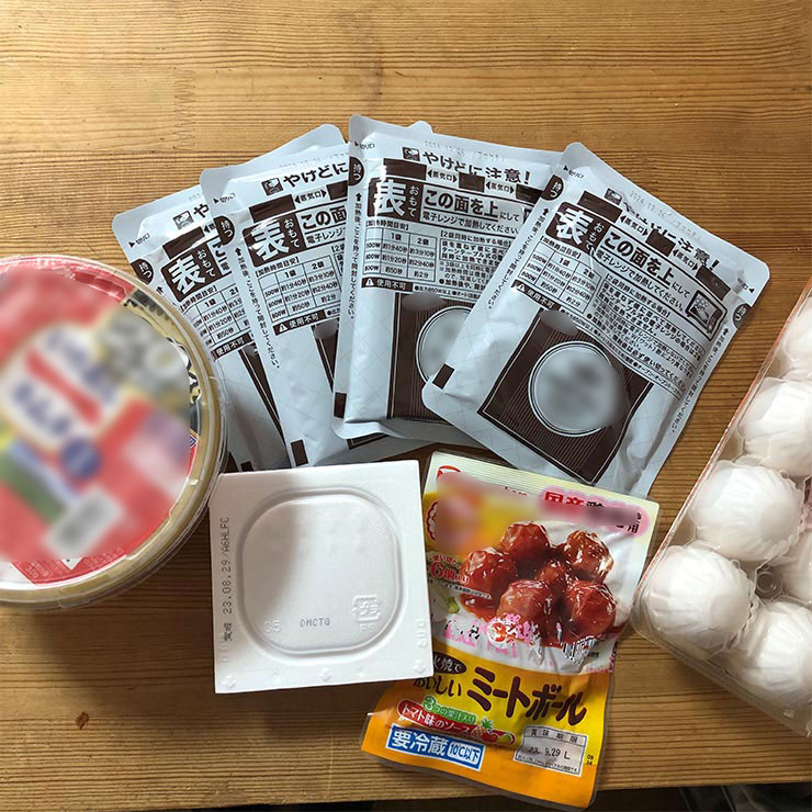 レトルトカレー+冷凍食品トッピング