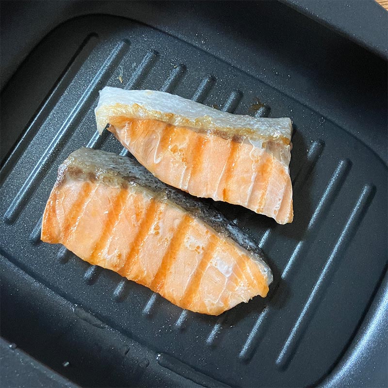 焼き鮭 パリージュ レンジパンLで調理