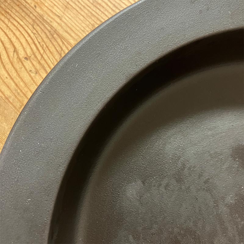 マジカリーノ レンジで発熱する皿24cmの見た目（素材感）