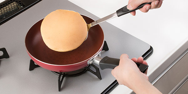 焼きごろ洗いごろが一目で分かるフライパン マジックダイヤモンド