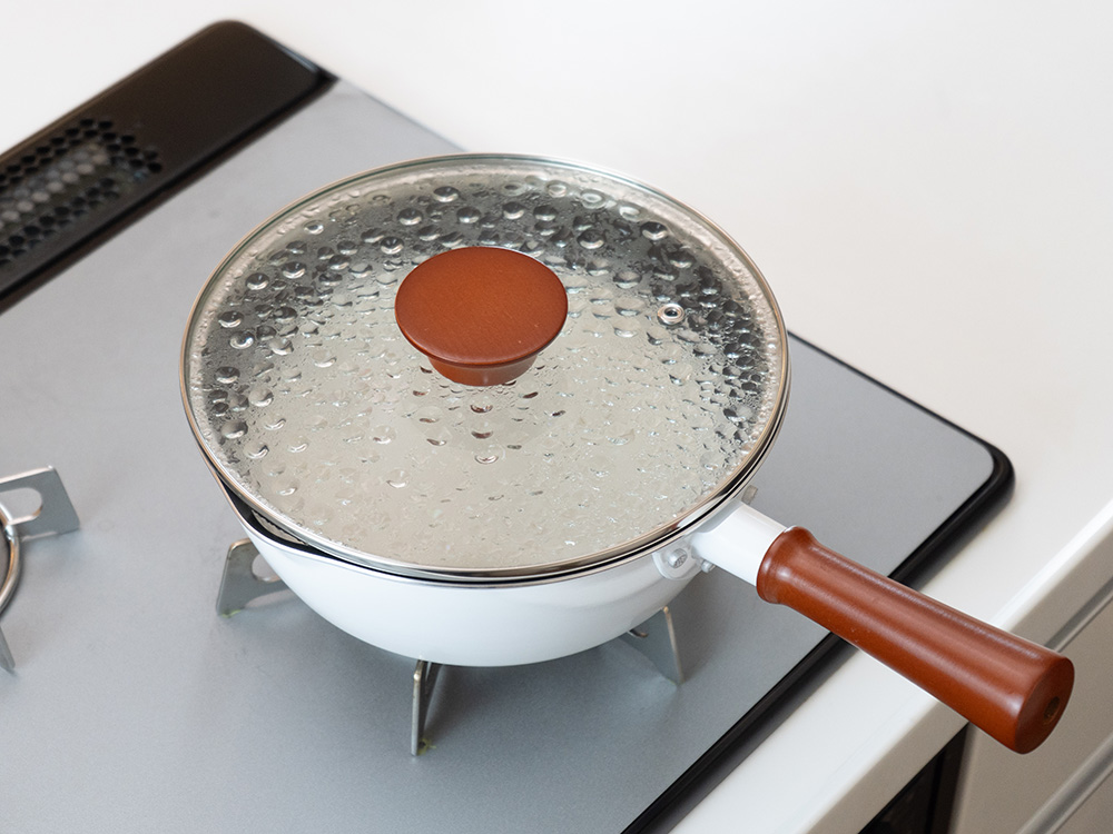 沸騰したら弱火にする