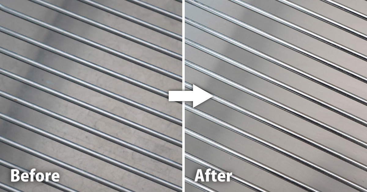 くすんだ水切りかごとピカピカの水切りかご