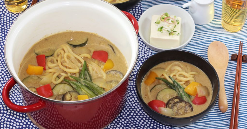 たっぷり夏野菜の豆乳カレーうどん