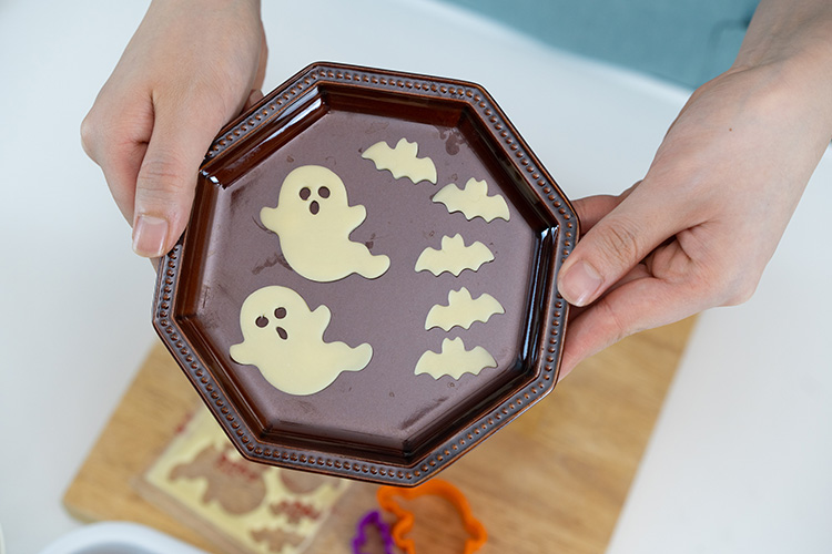 スライスチーズはお好みでハロウィン型で抜く