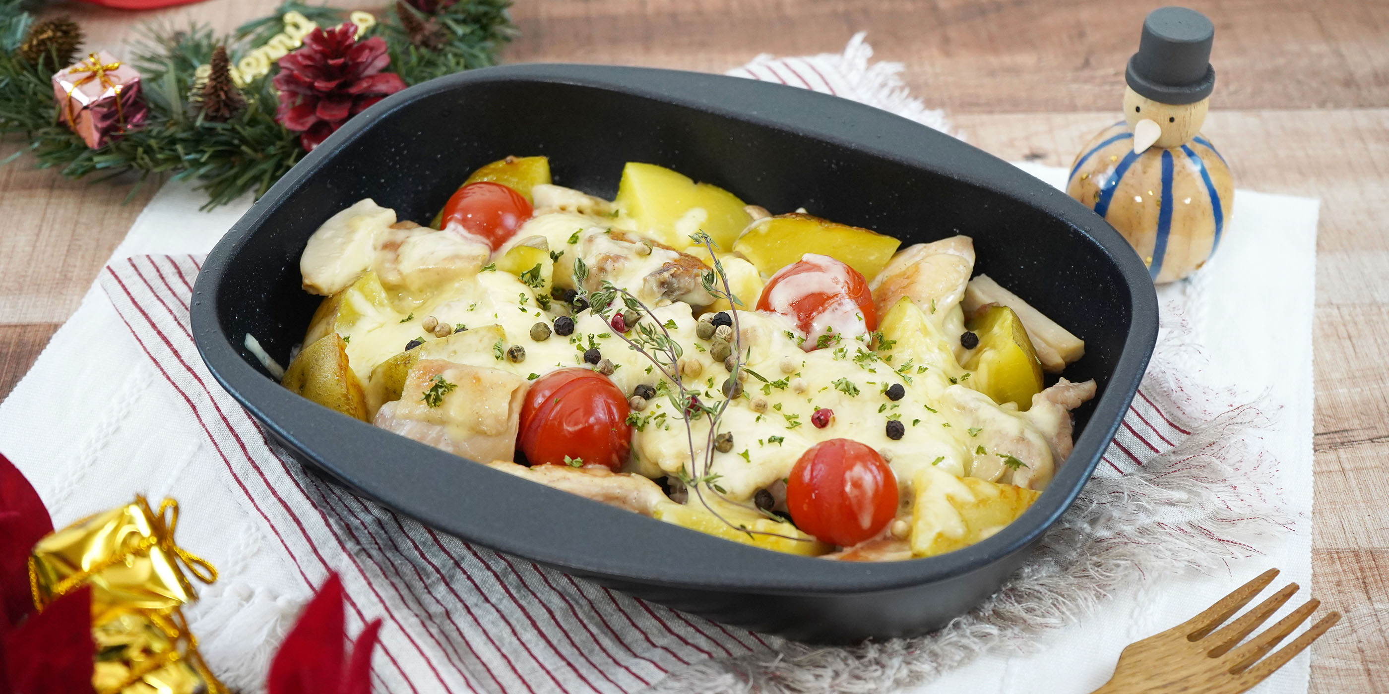 レンジで簡単🎄鶏肉とじゃがいものチーズグリル