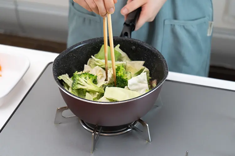 軽く混ぜ合わせる