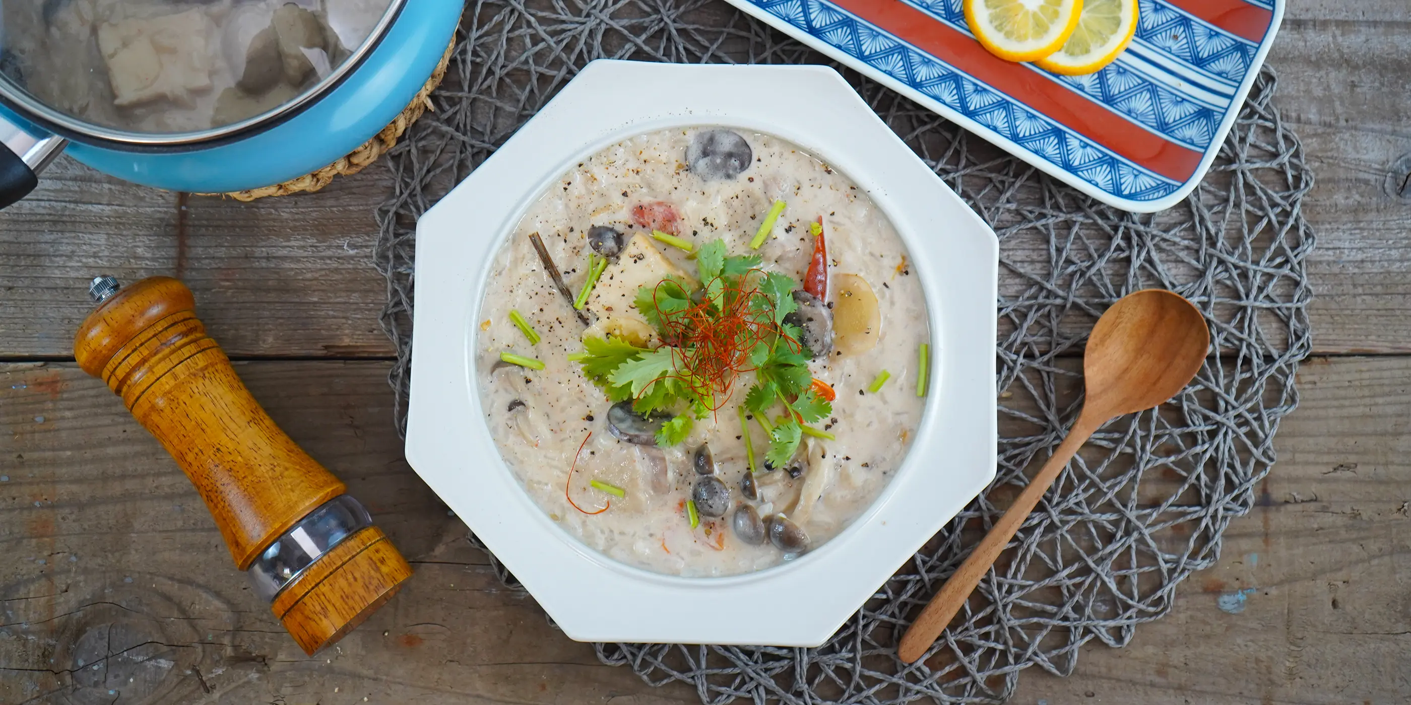 ココナッツ香る🥥やさしいトムカーガイ