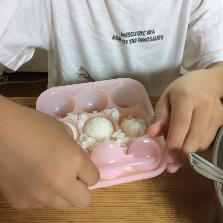 手まりおにぎり型でたこ焼きおにぎり作り