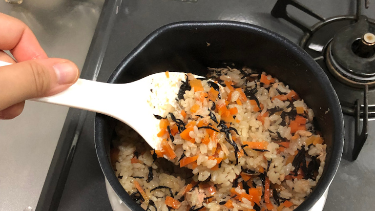 マルチポットで簡単!ツナ缶炊き込みご飯の作り方