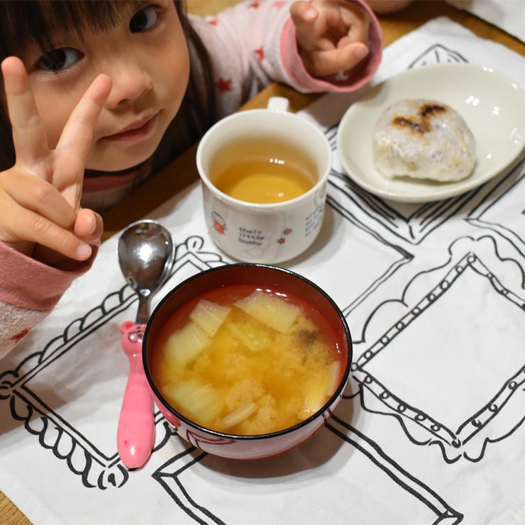 子供のいつもの朝食