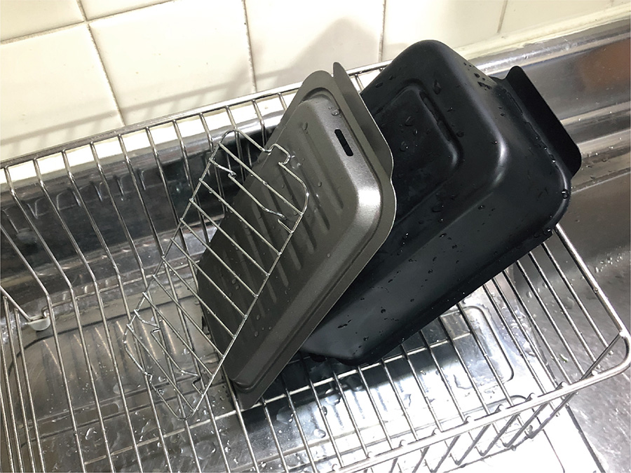 狭いコンロ回りでもコンパクトに収まります